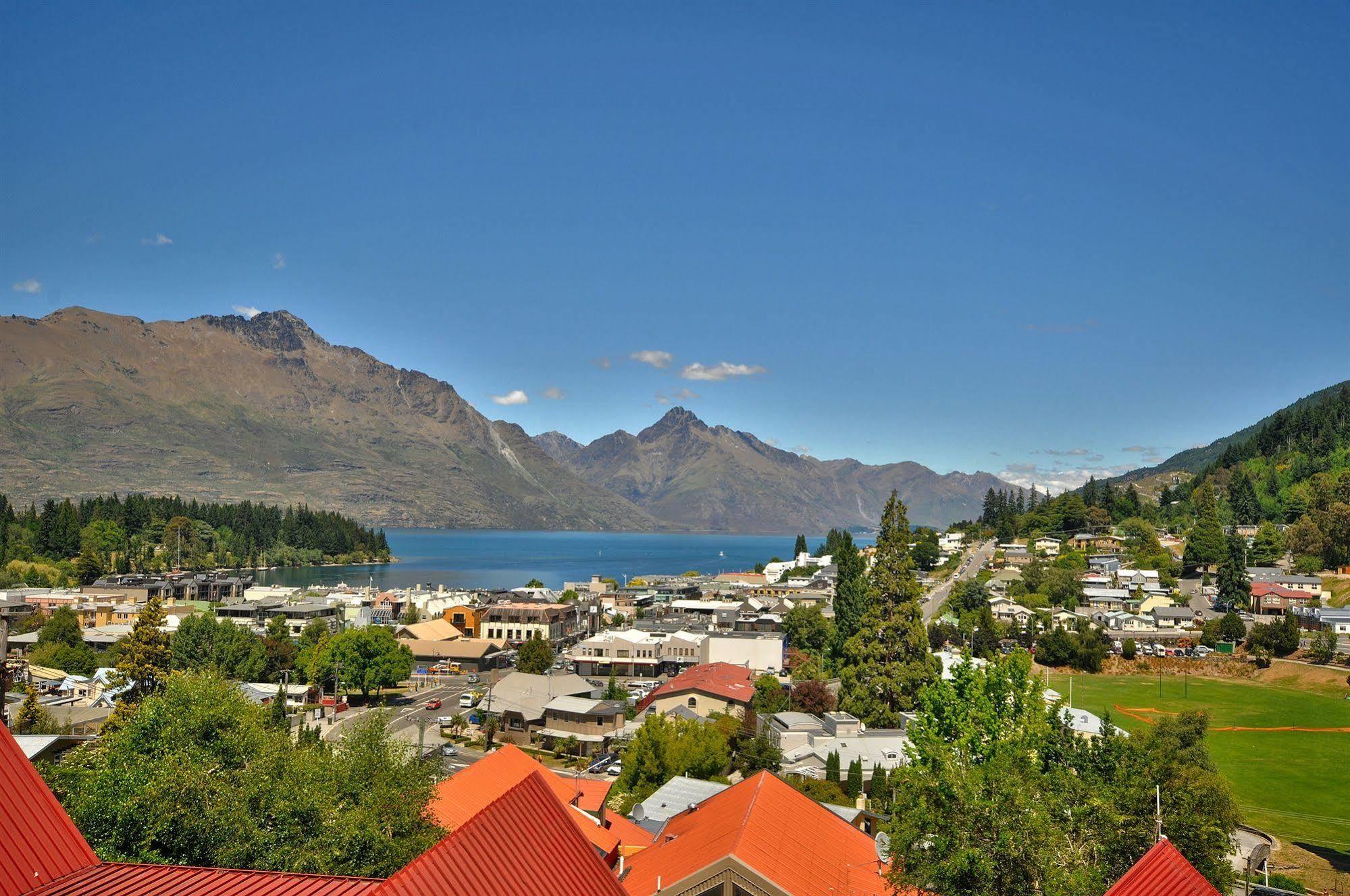 Turner Heights Townhouses Queenstown Exterior photo