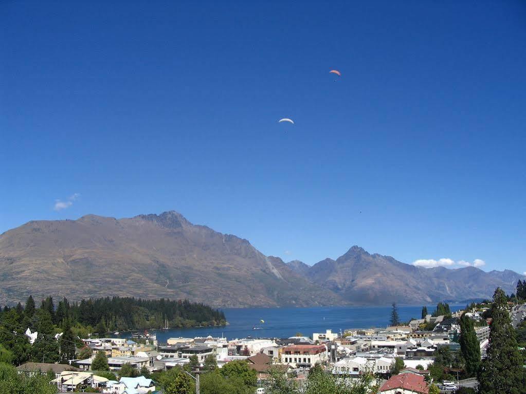 Turner Heights Townhouses Queenstown Exterior photo